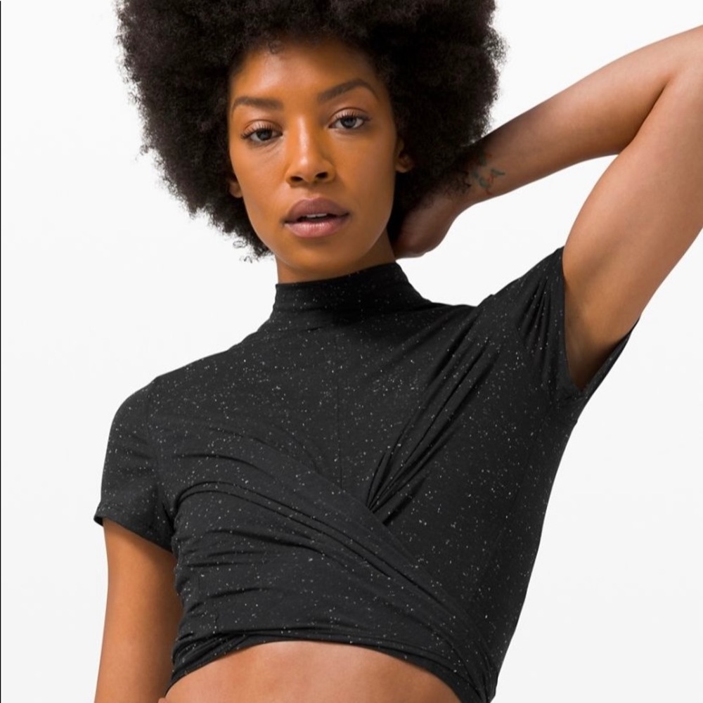 Lululemon Time to Restore Mock neck SS - black speckled